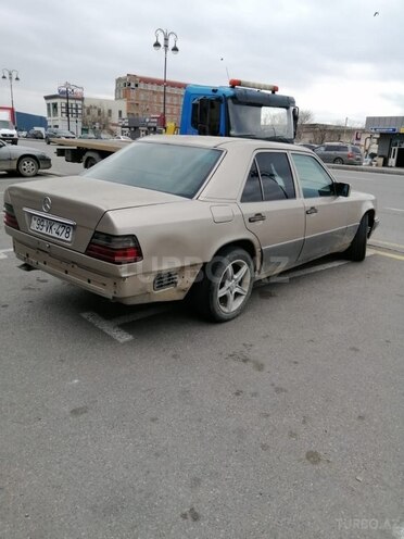Mercedes E 260 1995, 400,000 km - 2.6 л - Bakı