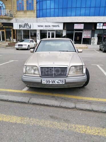 Mercedes E 260 1995, 400,000 km - 2.6 л - Bakı