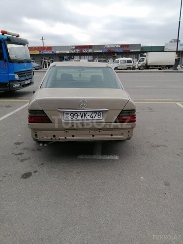 Mercedes E 260 1995, 400,000 km - 2.6 л - Bakı