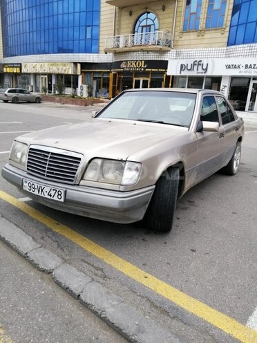 Mercedes E 260 1995, 400,000 km - 2.6 л - Bakı