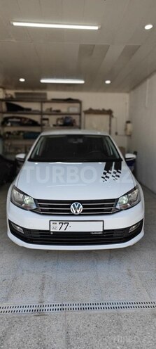 Volkswagen Polo 2018, 207,500 km - 1.6 l - Bakı