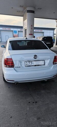 Volkswagen Polo 2018, 207,500 km - 1.6 l - Bakı