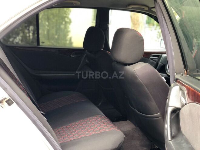 Mercedes E 240 1999, 298,000 km - 2.4 l - Bakı
