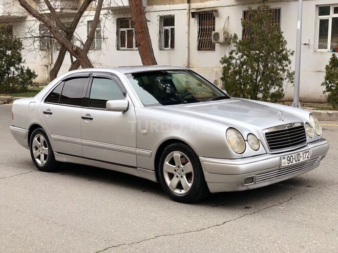 Mercedes E 240 1999, 298,000 km - 2.4 l - Bakı