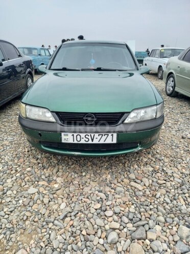 Opel Vectra 1996, 390,000 km - 2.0 l - Qazax