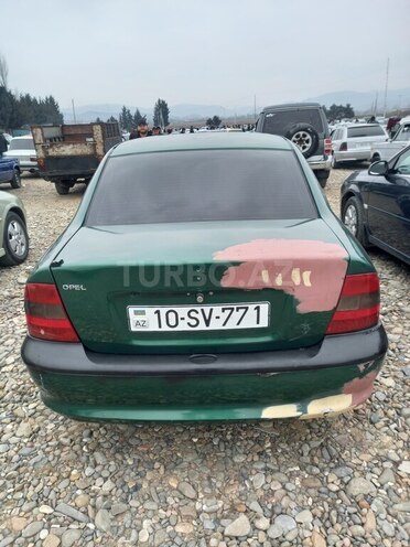 Opel Vectra 1996, 390,000 km - 2.0 l - Qazax