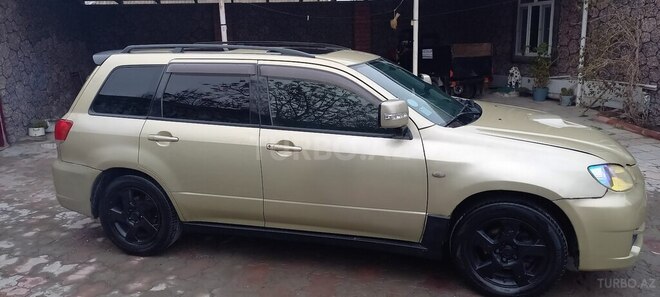 Mitsubishi Airtrek 2002, 200,000 km - 2.0 л - Ağdaş