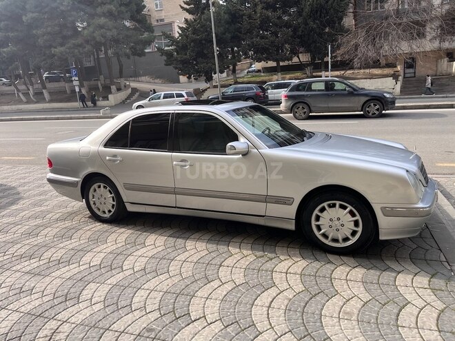 Mercedes E 220 1999, 370,000 km - 2.2 l - Bakı