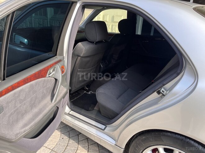 Mercedes E 220 1999, 370,000 km - 2.2 l - Bakı
