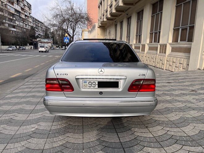 Mercedes E 220 1999, 370,000 km - 2.2 l - Bakı