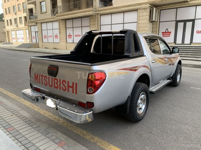 Mitsubishi L200 2012, 194,200 km - 2.5 l - Bakı
