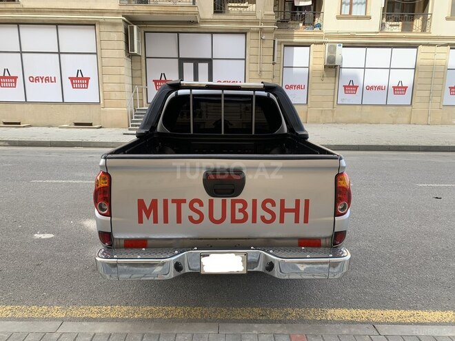 Mitsubishi L200 2012, 194,200 km - 2.5 l - Bakı