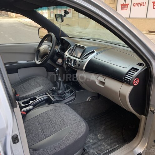 Mitsubishi L200 2012, 194,200 km - 2.5 l - Bakı
