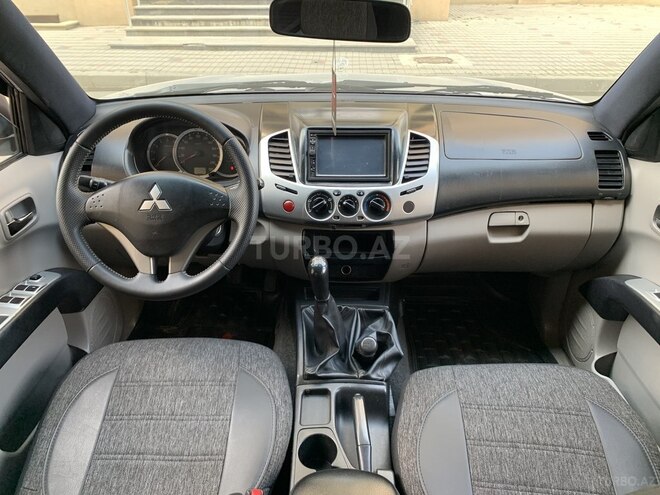 Mitsubishi L200 2012, 194,200 km - 2.5 l - Bakı
