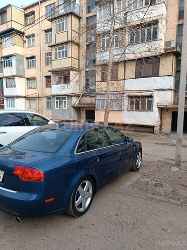 Audi A4 2004, 289,682 km - 2.0 l - Gəncə
