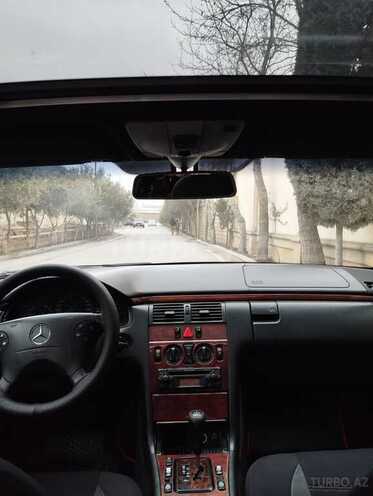 Mercedes E 220 1999, 300,000 km - 2.2 л - Bakı