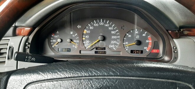 Mercedes E 220 1999, 338,353 km - 2.2 l - Bakı