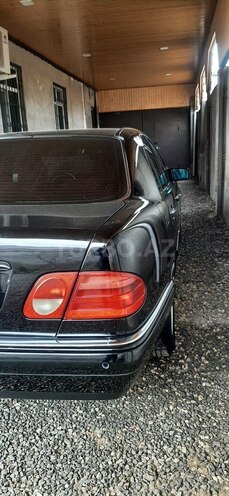 Mercedes E 220 1999, 338,353 km - 2.2 l - Bakı
