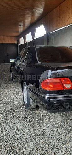 Mercedes E 220 1999, 338,353 km - 2.2 l - Bakı