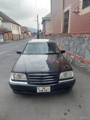 Mercedes C 230 2000, 197,000 km - 2.3 l - Qax