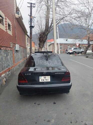Mercedes C 230 2000, 197,000 km - 2.3 l - Qax