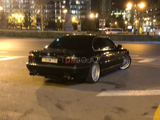 BMW 735