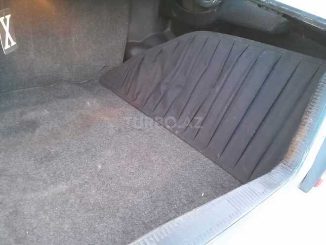Mercedes E 200 1989, 432,789 km - 2.0 l - Xudat