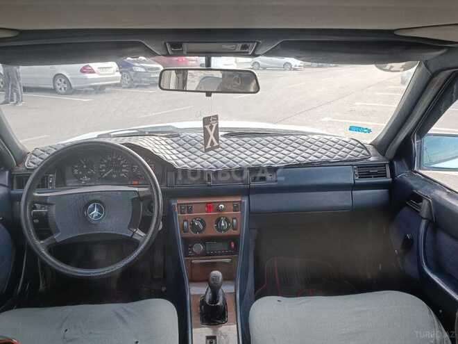 Mercedes E 200 1989, 432,789 km - 2.0 l - Xudat