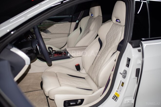 BMW M8 2021, 2,000 km - 4.4 l - Bakı