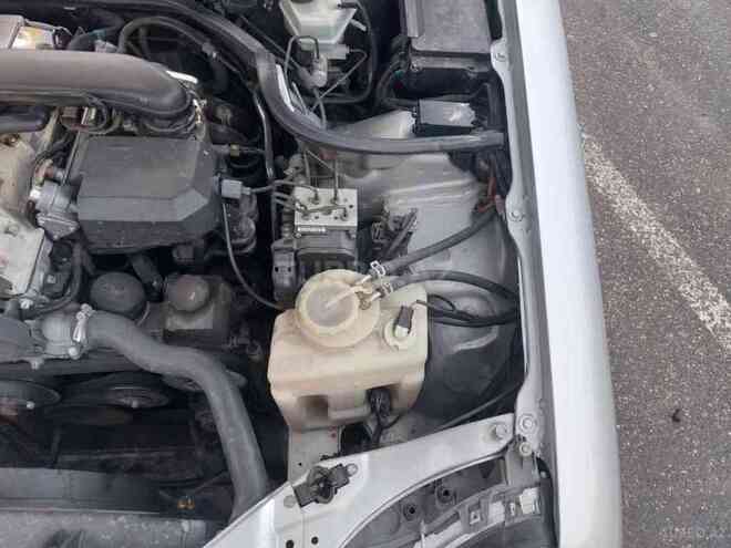 Mercedes E 220 1998, 250,000 km - 2.2 l - Bakı