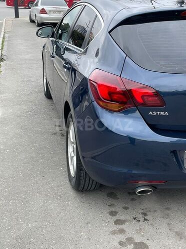 Opel Astra 2010, 182,221 km - 1.4 л - Bakı