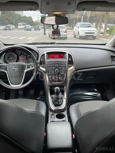 Opel Astra 2010, 182,221 km - 1.4 л - Bakı