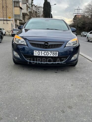 Opel Astra 2010, 182,221 km - 1.4 л - Bakı