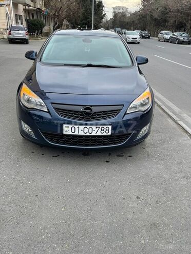 Opel Astra 2010, 182,221 km - 1.4 л - Bakı