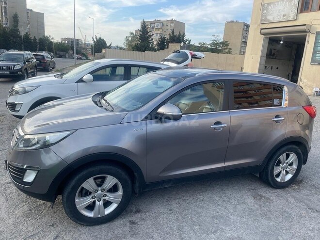 Kia Sportage 2011, 240,000 km - 2.0 l - Bakı