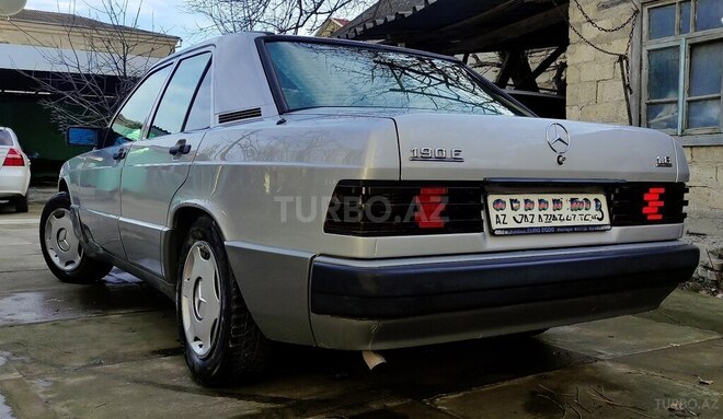 Mercedes 190 1990, 330,000 km - 1.8 l - Xaçmaz