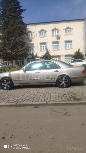 Mercedes E 230 1997, 317,000 km - 2.3 l - Masallı