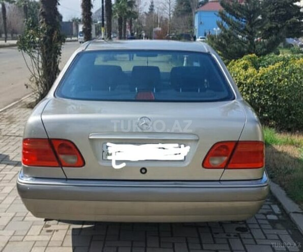 Mercedes E 230 1997, 317,000 km - 2.3 l - Masallı