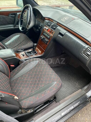 Mercedes E 280 1996, 290,000 km - 2.8 l - Bakı
