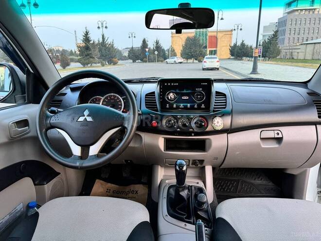Mitsubishi L200 2013, 303,000 km - 2.5 l - Bakı