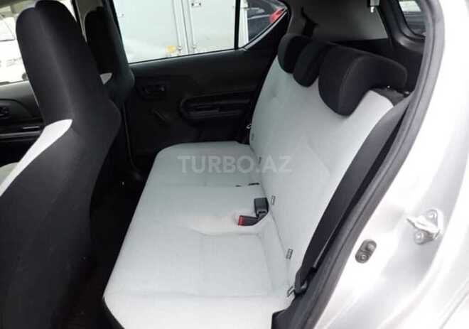 Toyota Prius C 2018, 99,000 km - 1.5 l - Bakı