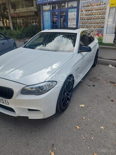 BMW 528 2013, 235,000 km - 2.0 l - Mingəçevir