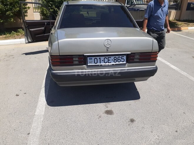 Mercedes 190 1992, 238,000 km - 2.0 l - Sumqayıt