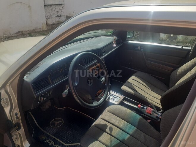 Mercedes 190 1992, 238,000 km - 2.0 l - Sumqayıt