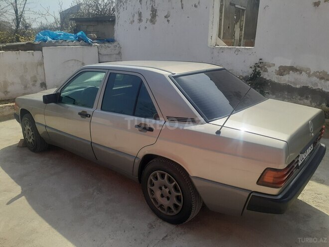 Mercedes 190 1992, 238,000 km - 2.0 l - Sumqayıt