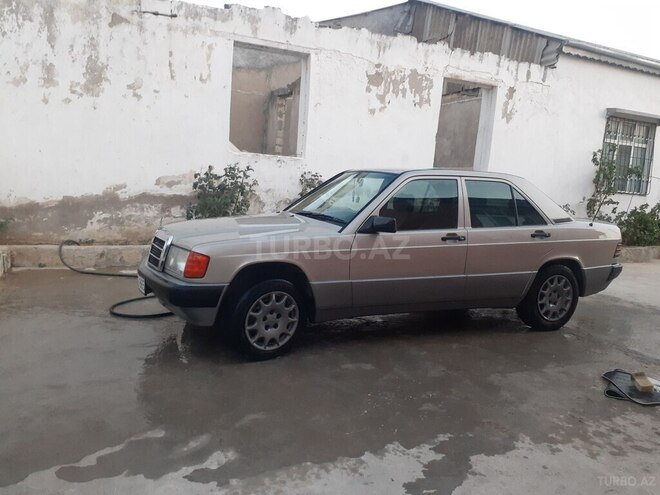 Mercedes 190 1992, 238,000 km - 2.0 l - Sumqayıt