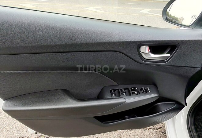 Hyundai Accent 2018, 32,500 km - 1.6 l - Bakı