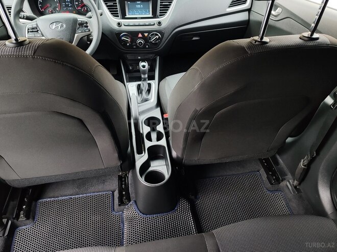 Hyundai Accent 2018, 32,500 km - 1.6 l - Bakı
