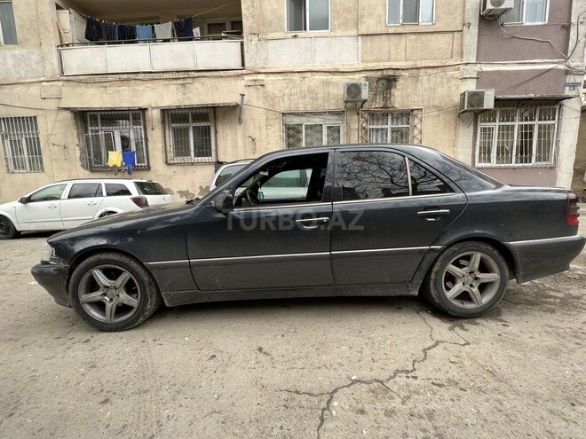 Mercedes C 230 1997, 330,000 km - 2.3 l - Bakı