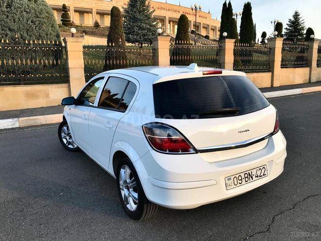 Opel Astra 2009, 181,172 km - 1.4 l - Gəncə